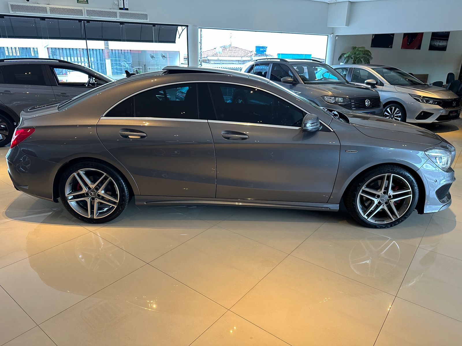 MERCEDES-BENZ CLA 250 3