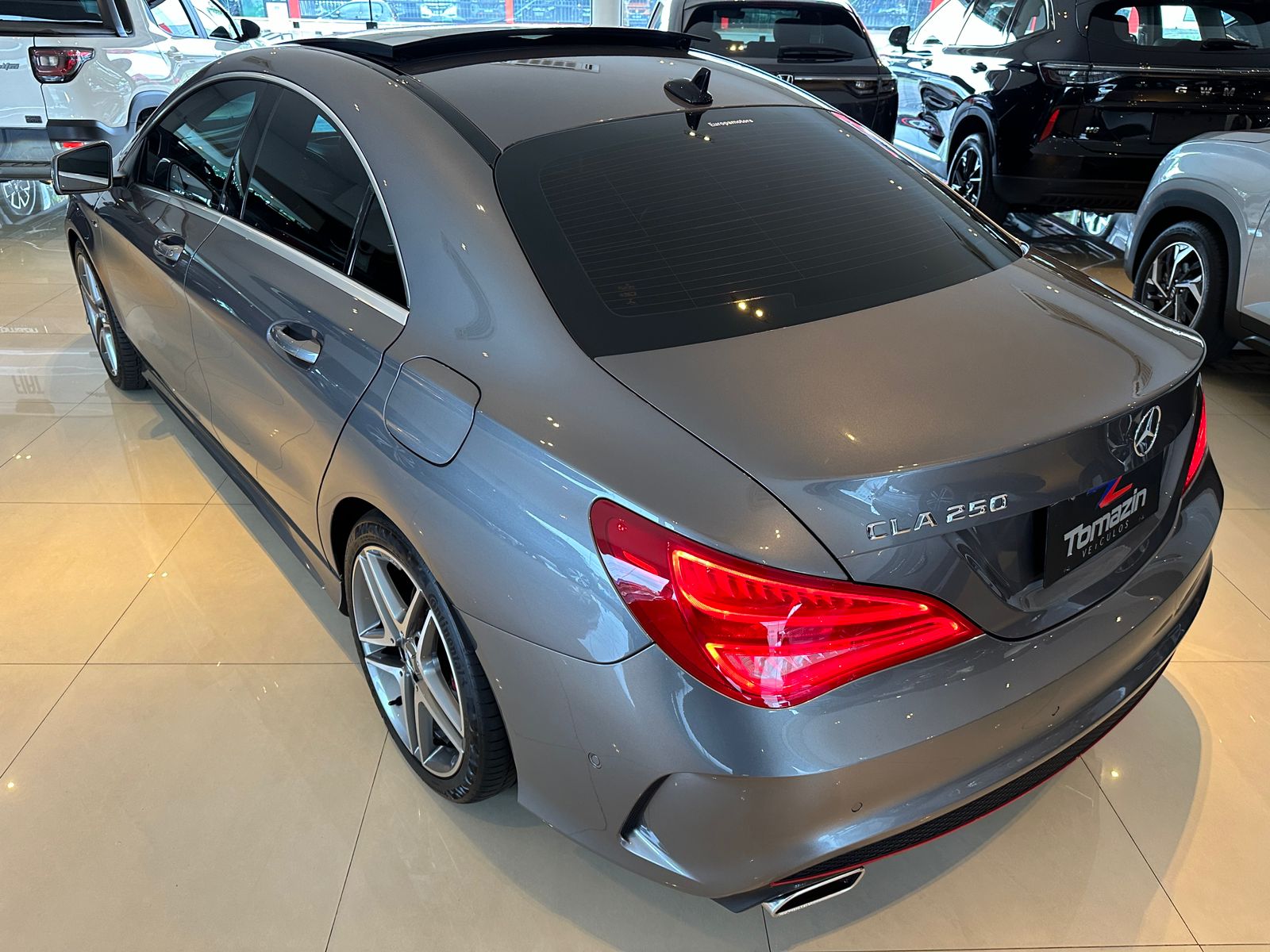 MERCEDES-BENZ CLA 250 5