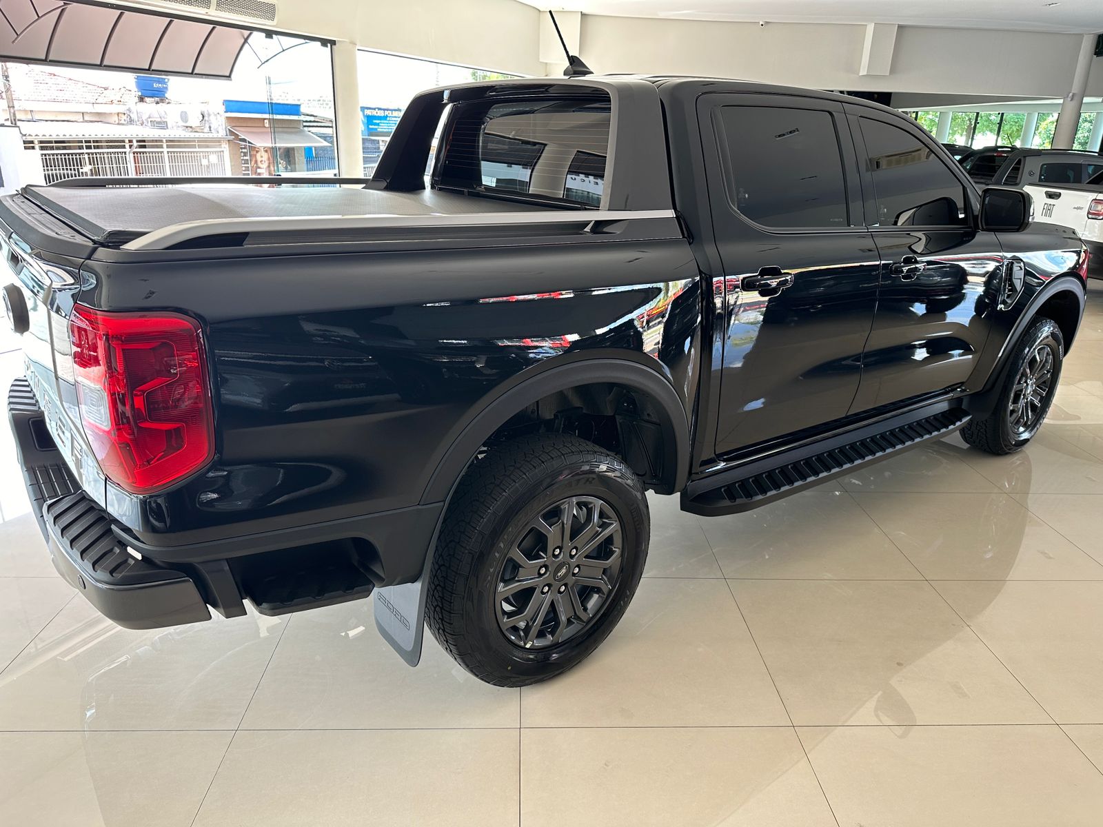 FORD RANGER XLS BLACK 5